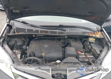 2018 Toyota Sienna Xle from USA, damaged, VIN 5TDYZ3DC0JS924709